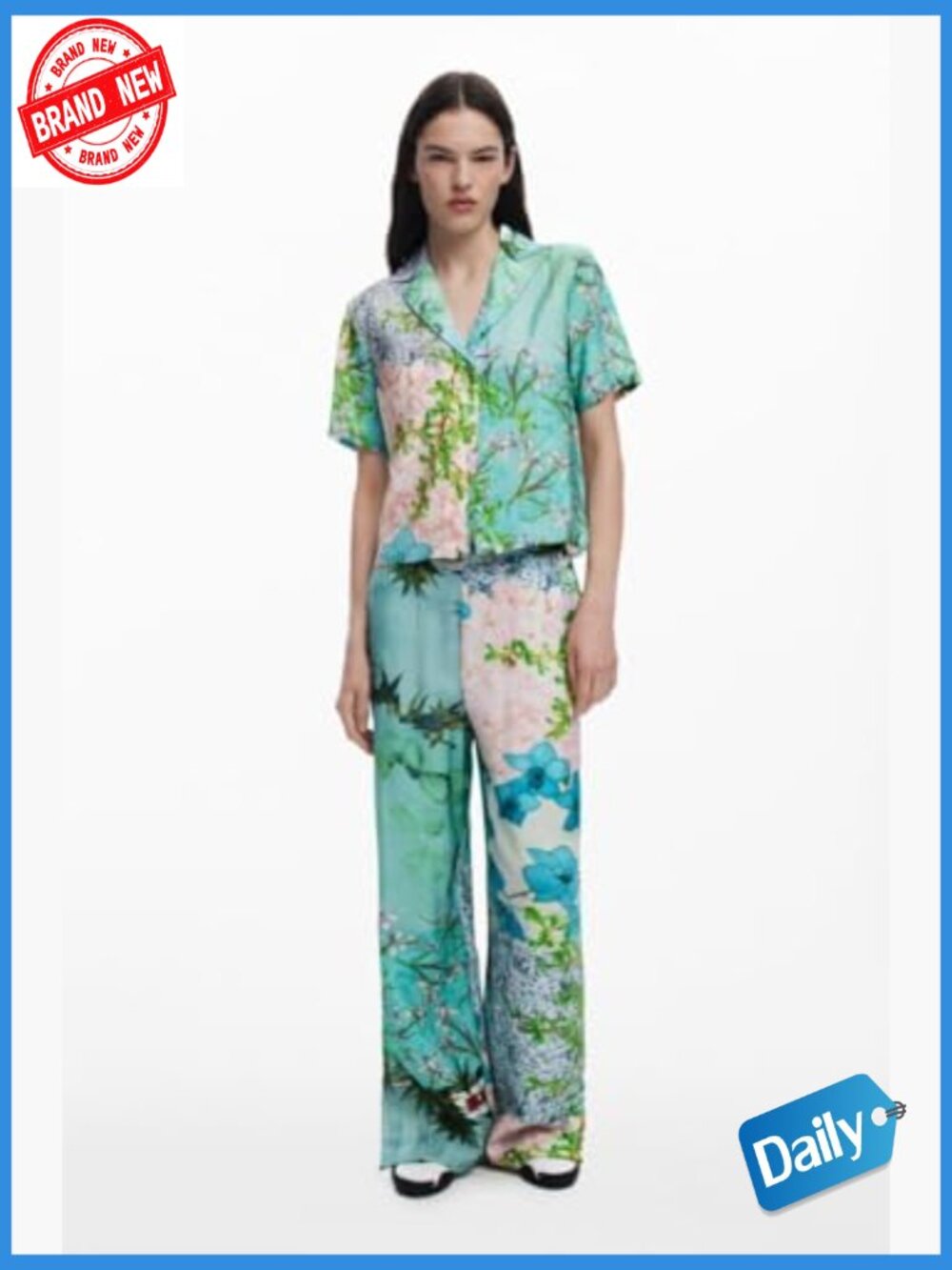 Floral Mid Rise Straight Leg Jeans with Zipper Closure - Picture 4 of 7